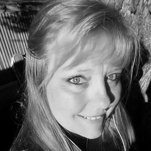 Meet your Posher, Paula